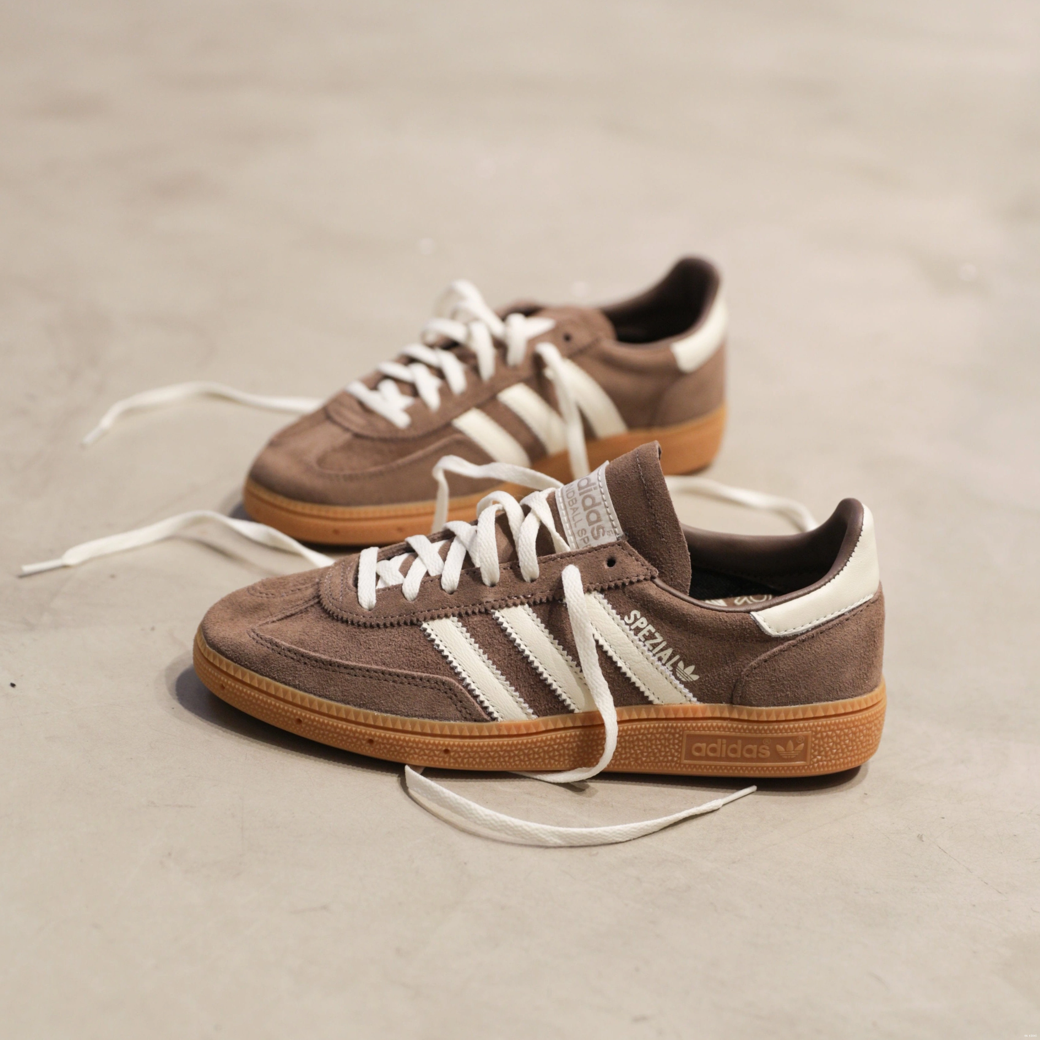 adidas Gum W Handball Strata Spezial Earth 0730